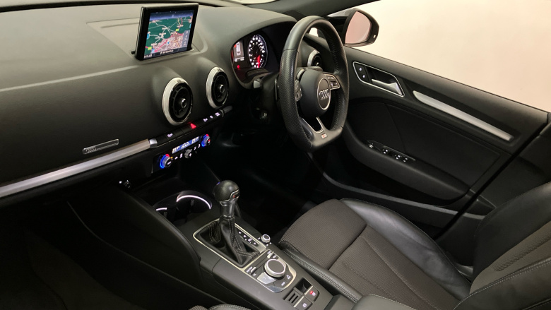 Audi A3 35 TFSI Black Edition 5dr S Tronic Petrol Hatchback